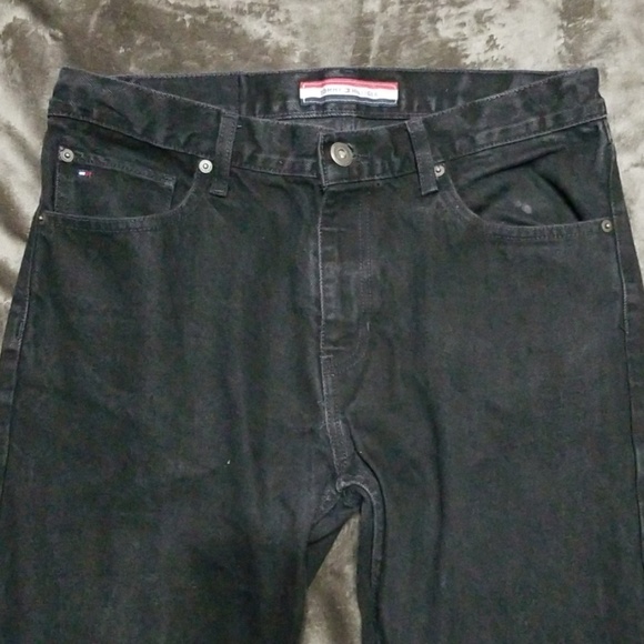 NEW TOMMY HILFIGER BLACK STRAIGHT JEANS NEW 32 30 - Picture 3 of 7
